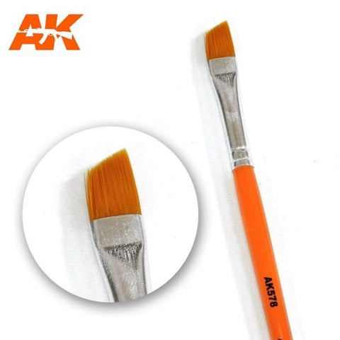 AKI Diagonal Weathering Brush