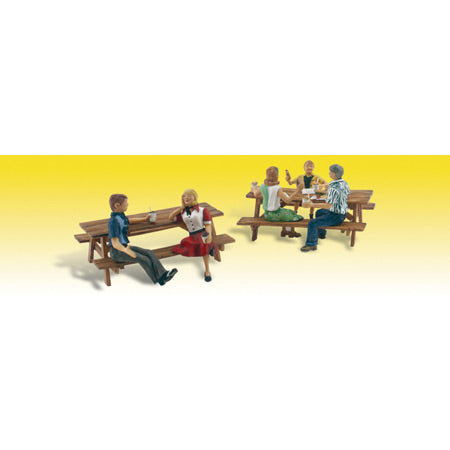 WOODLAND SCENICS HO Figures: Outdoor Dining