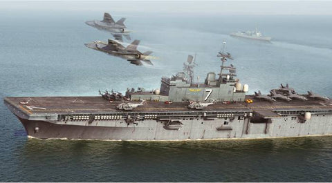 HOBBYBOSS 1/700  IWO JIMA LHD-7