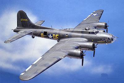 REVELL 1//48  BOEING B-17F BELL