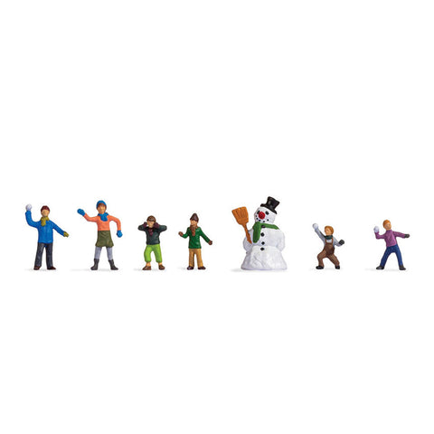 N FIGURES CHILDREN IN THE SNOW