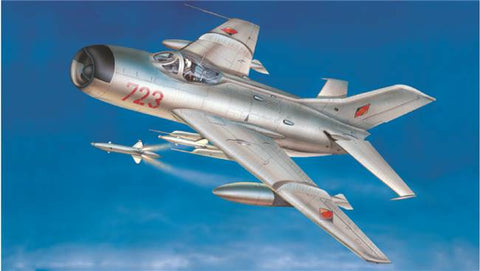 TRUMPETER 1:32 Aircraft -Mig-19pm farmer e/CHN f-6b