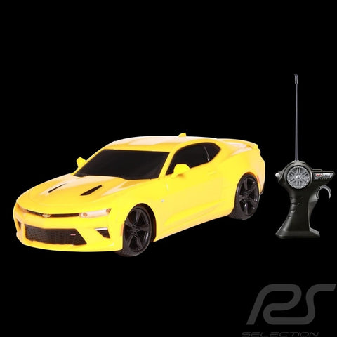 MAISTO RC 1/24 2016 CAMERO SS YELLOW