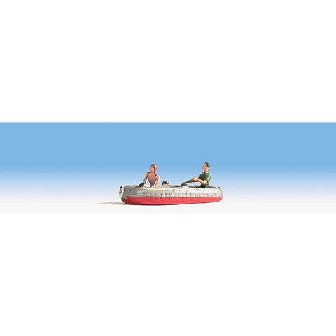 HO INFLATABLE BOAT W/ 2 FIGURES