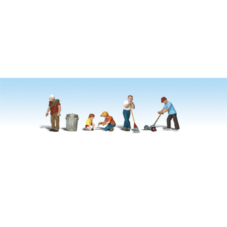 WOODLAND SCENICS HO Figures: Lawn Workers